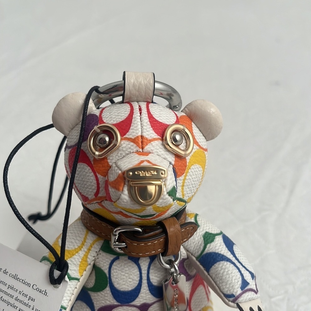 Coach signature logo multicolor rainbow bear keychain - Picture 5 of 11